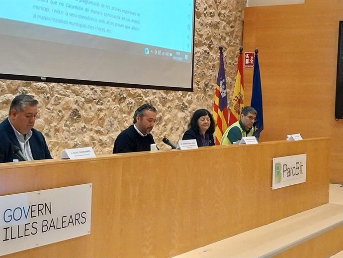 El conseller de Territorio, Movilidad e infraestructuras del Consell de Mallorca, Fernando Rubio, preside la Comisión de Actividades No Permanentes de Recorrido