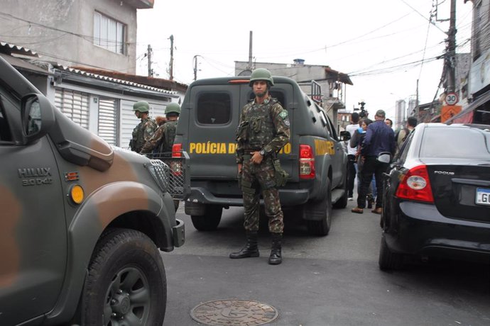 Operación policial en una favela de Sao Paulo.