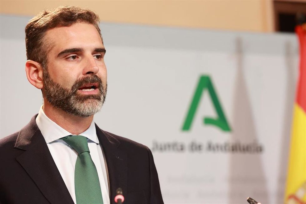 El consejero de Sostenibilidad, Medio Ambiente y Economía Azul y portavoz del Gobierno, Ramón Fernández-Pacheco comparece en rueda de prensa posterior al Consejo de Gobierno. A 7 de noviembre de 2023, en Sevilla (Andalucía, España). El consejero de Sost