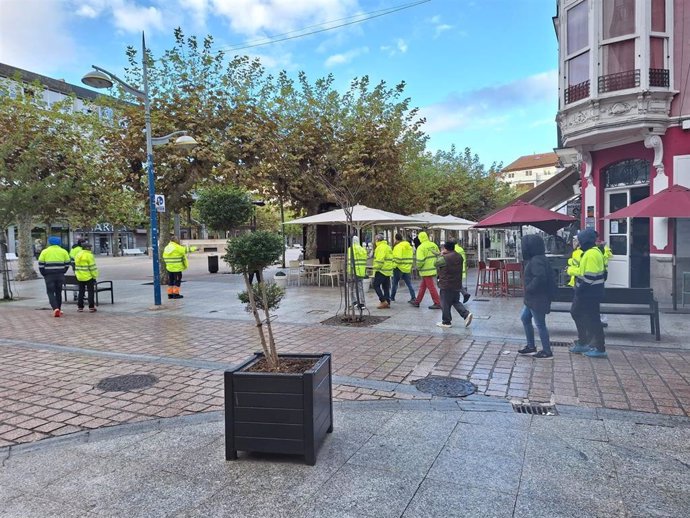 Cuarta jornada de huelga del servicio de basuras de Santoña.