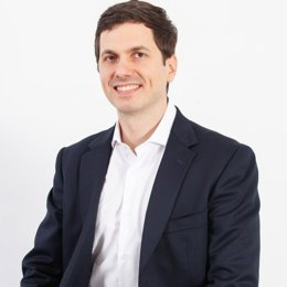 Javier Pacha, Dir. Personas.