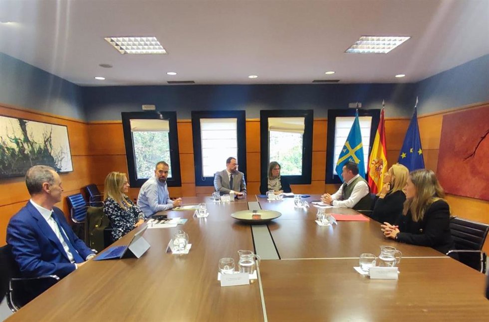 Reunión de concertación social entre el Gobierno del Principado y los agentes sociales