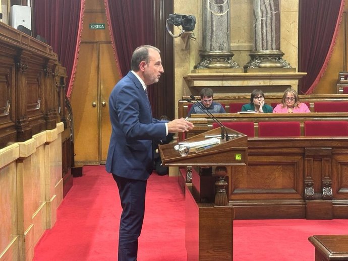 El diputado del PSC-Units Ramon Espadaler interviene en el pleno sobre seguridad en el Parlament