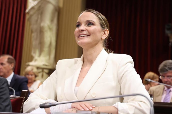 Archivo - La presidenta del Govern, Marga Prohens.