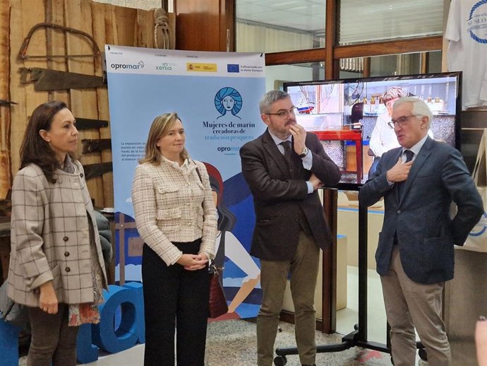 La Organización De Productores De Pesca Fresca Del Puerto Y Ría De Marín (Opromar) Ha Inaugurado Este Martes La Exposición 'Mujeres De Marín, Creadoras De Tradición Pesquera'.