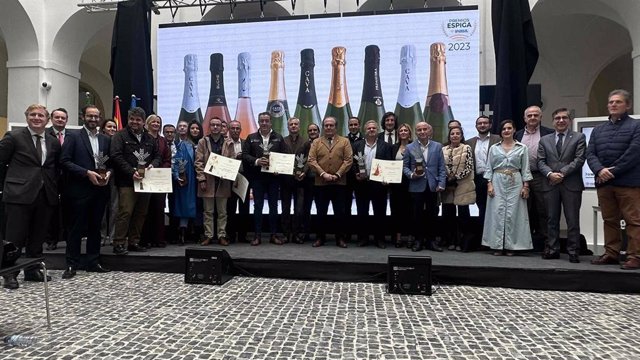 Premios Espiga al jamón DO Dehesa de Extremadura y Cava, entregados por Caja Rural de Extremadura