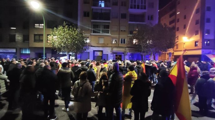 Concentración en Burgos contra la amnistía.