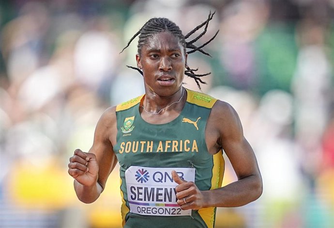 Archivo - La atleta sudafricana Caster Semenya durante una competición