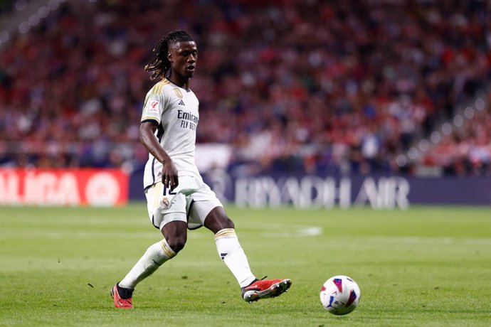 Archivo - Eduardo Camavinga of Real Madrid in action during the spanish league, La Liga EA Sports, football match played between Atletico de Madrid and Real Madrid at Civitas Metropolitano stadium on September 24, 2023, in Madrid, Spain.