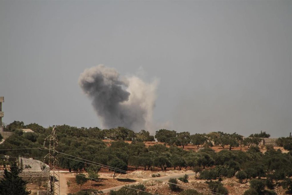 Archivo - Imagen de archivo de un bombardeo ruso en la provincia siria de Idlib
