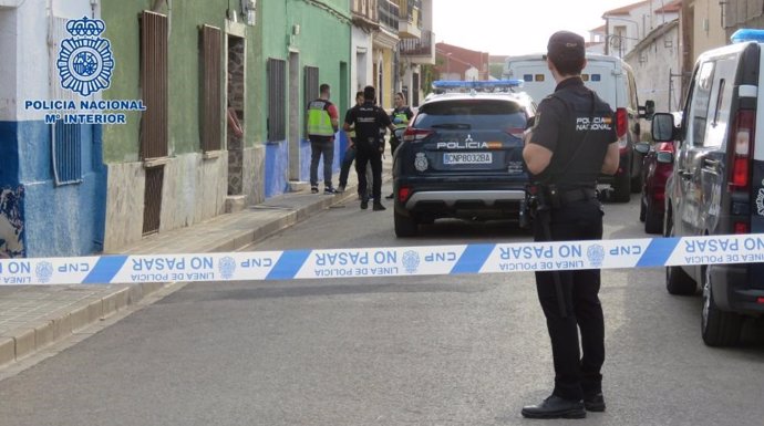 Agentes de la Policía Nacional han liberado a tres víctimas de explotación sexual y han desarticulado un grupo criminal dedicado a la trata de seres humanos y tráfico de estupefacientes en Manzanares.