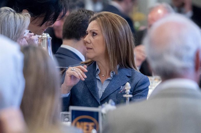 Archivo - La ex secretaria general del PP y expresidenta de la Junta de Castilla-La Mancha María Dolores de Cospedal durante un desayuno informativo de la tribuna Fórum Europa, en el Hotel Mandarin Oriental Ritz, a 27 de marzo de 2023, en Madrid (España