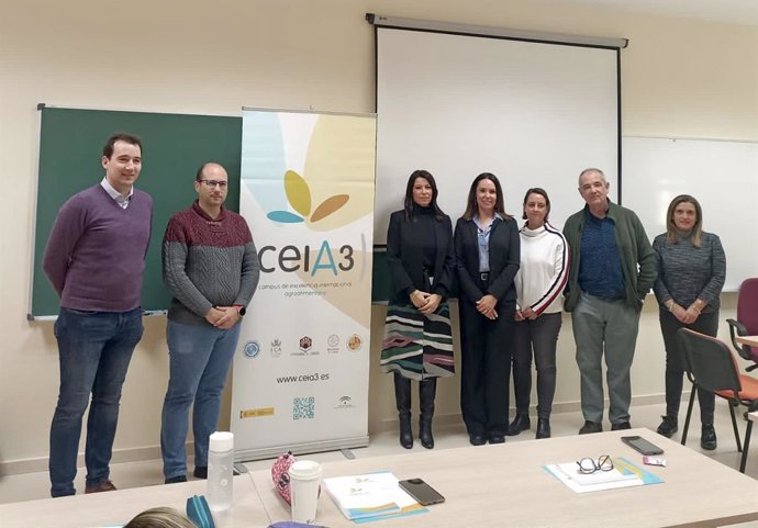 Inauguración del curso sobre microorganismos y sus productos microbianos.