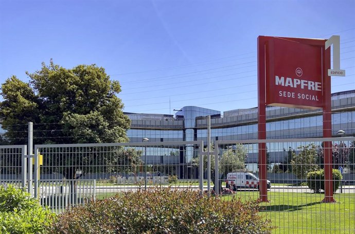 Archivo - Sede de la aseguradora Mapfre en Majadahonda, a 17 de mayo de 2021, en Madrid (España).