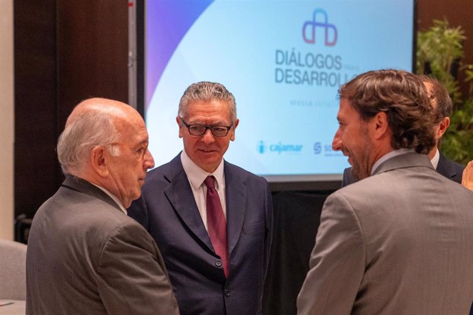 El exministro de Justicia y exalcalde de Madrid Alberto Ruiz Gallardón en un encuentro de Diálogos para el Desarrollo celebrado el 19 de octubre del 2023 en Sevilla (Andalucía, España).