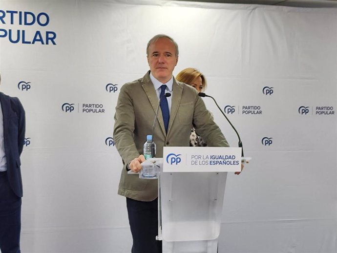 El presidente de PP-Aragón, Jorge Azcón, en la sede de Zaragoza