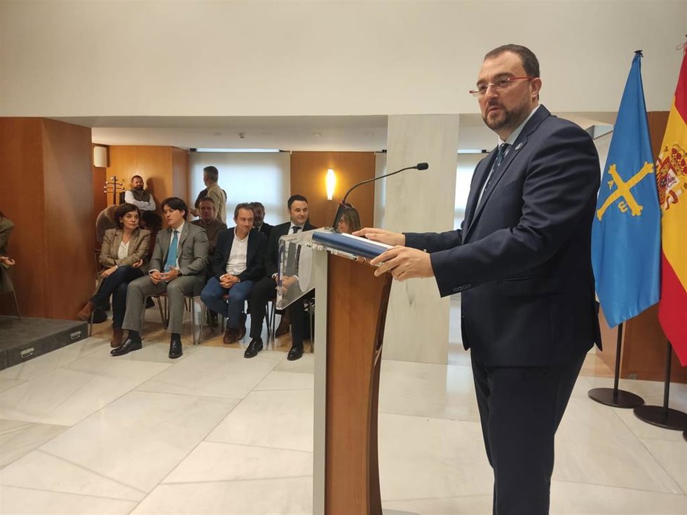 Adriánj Barbón en rueda de prensa para repasar los cien primeros días de gobierno.