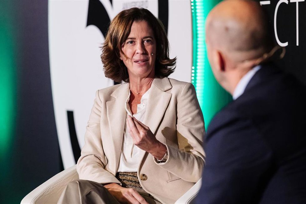 La presidenta de la Asociación Española de Banca y de la Fundación AEB, Alejandra Kindelán, participa en la segunda jornada del XXX Encuentro del Sector Financiero, en el Hotel Meliá Castilla, a 8 de noviembre de 2023, en Madrid (España). Este encuentro