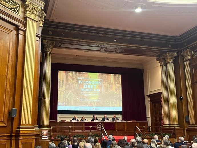 Debate 'La okupación es un delito. Consecuencias y su mirada normativa', organizado por el Colegio de Abogacía de Barcelona (Icab).