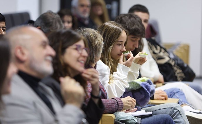 Un momento de la actividad 'Chef y ciencia'.