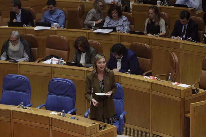 La conselleira de Política Social, Fabiola García, en el pleno del Parlamento