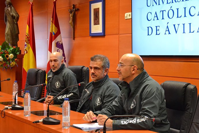 El piloto José Santos, inspirador para los alumnos de la UCAV.