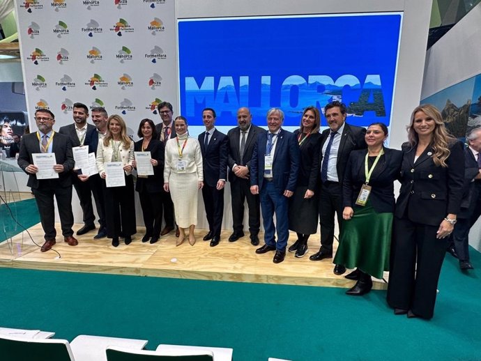 Delegación del Govern, el Consell de Mallorca y el Ayuntamiento de Palma en la World Travel Market de Londres.