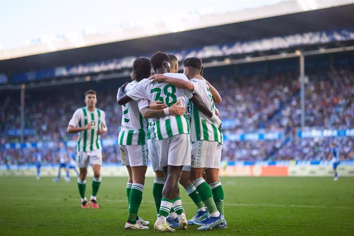 Los jugadores del Real Betis celebrando un gol.