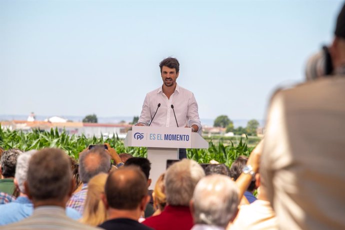 Archivo - L'alcalde de Gimenells, Dante Pérez