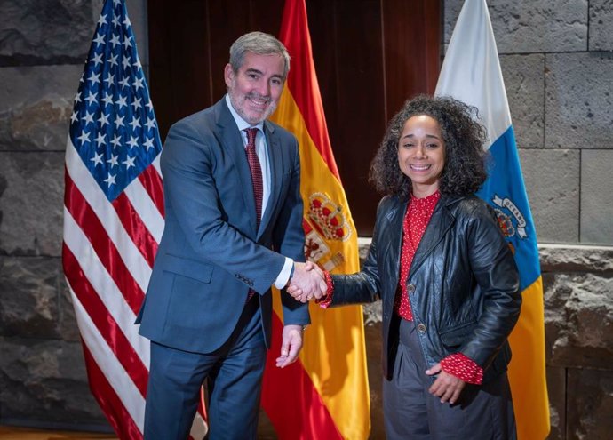 El presidente de Canarias, Fernando Clavijo, y la embajadora de Estados Unidos en España, Julissa Reynoso