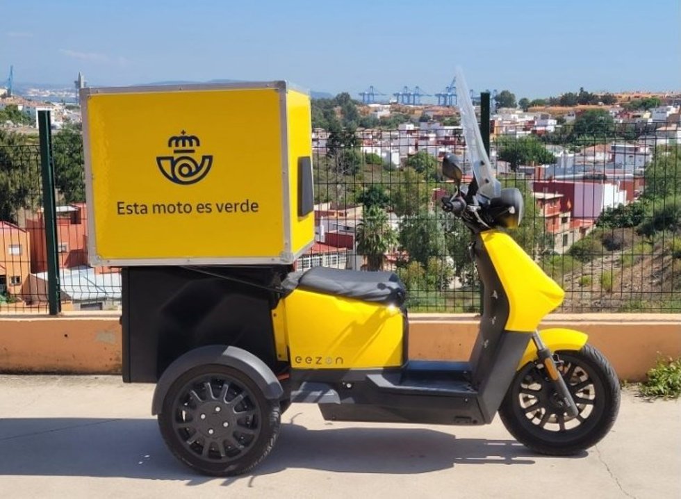 Archivo - Correos incorpora dos triciclos eléctricos a su flota de Algeciras