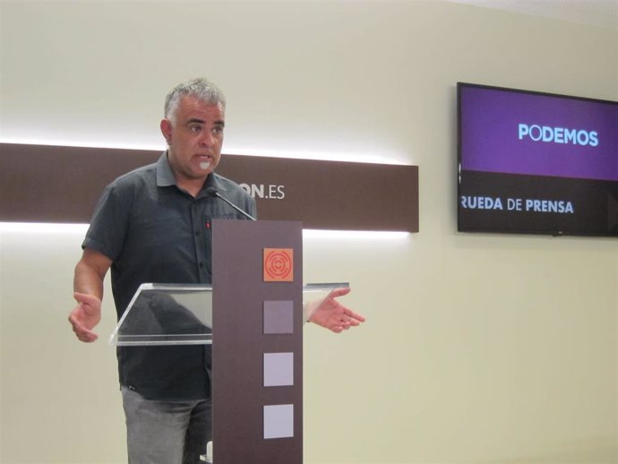 Archivo - El diputado de Podemos en las Cortes de Aragón, Andoni Corrales.