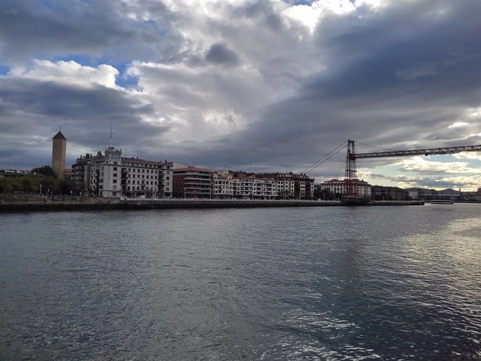 Nubarrones sobre Getxo (Bizkaia)