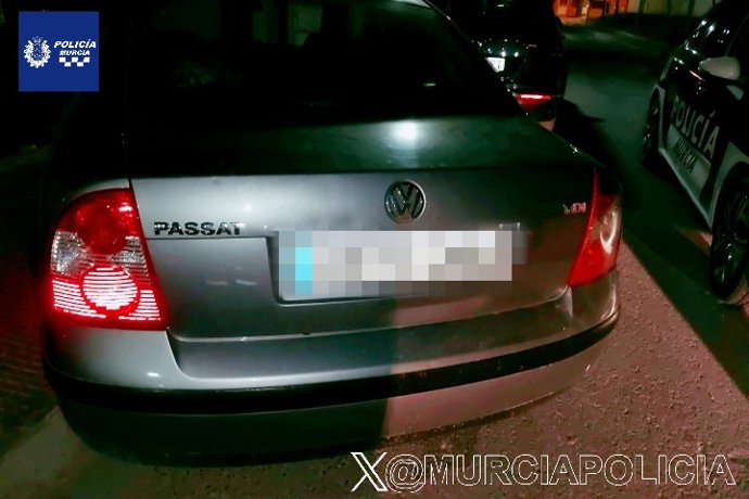 Imagen del turismo interceptado por la Policía Local