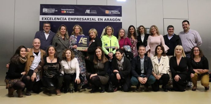 Profesionales del 061,  tras recibir el reconocimiento.