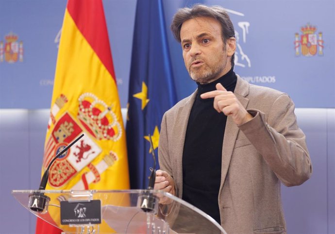 Archivo - El entonces presidente del grupo parlamentario de Unidas Podemos en el Congreso, Jaume Asens, durante una rueda de prensa, en el Congreso de los Diputados, a 17 de enero de 2023, en Madrid (España).