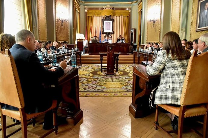 Pleno en la Diputación de Albacete.
