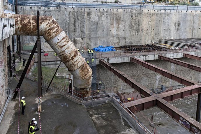 Obras del Metro en Camp de la Ferro durante una visita al macropozo de las Líneas 9 y 10 de Metro, en el barrio de la Sagrera de Barcelona, a 9 de noviembre de 2023, en Barcelona