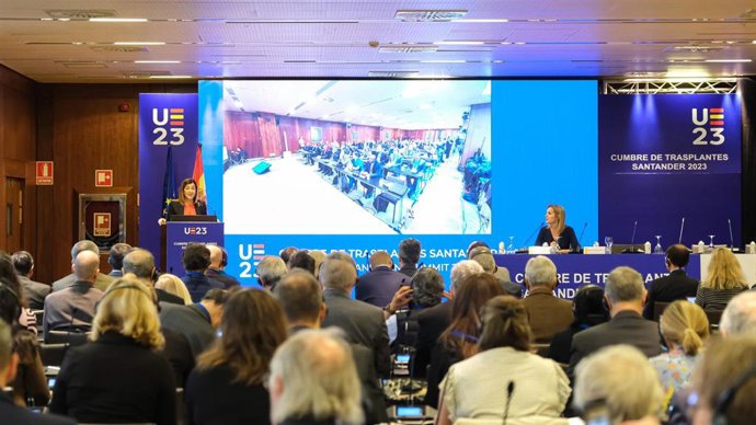 La presidenta del Gobierno de Cantabria, María José Sáenz de Buruaga, preside el acto inaugural de la Conferencia Internacional 'Hacia un consenso global en trasplantes: disponibilidad, transparencia y registro'