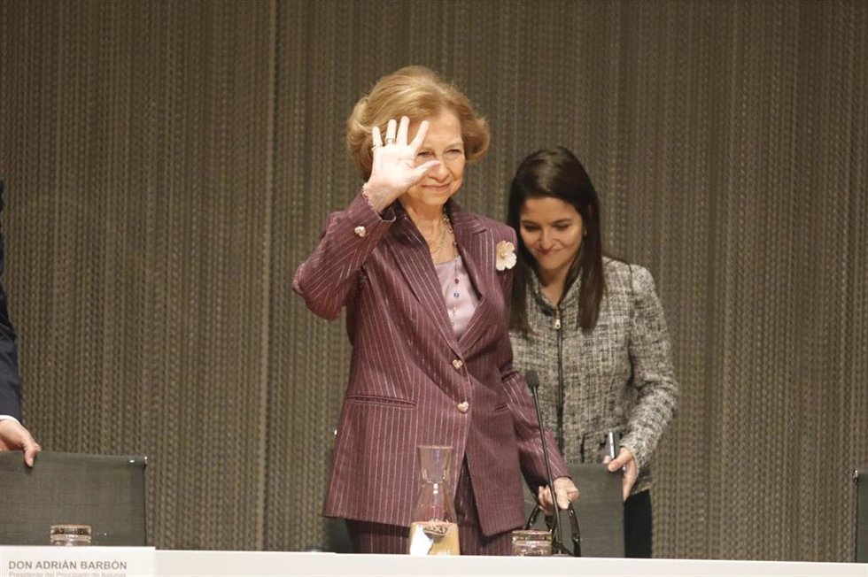 Su Majestad la Reina Doña Sofía, inaugura el X Congreso Nacional de Alzheimer, organizado por la Confederación Española de Asociaciones de Familiares de Personas con Alzheimer y Otras Demencias (Ceafa), en el recinto ferial gijonés 'Luis Adaro.