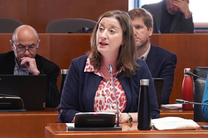 Nota+Foto+Audios. María Rodrigo Afirma Que El Presupuesto De Fomento Ha Sido Uno De Los Paganos De Este Gobierno Y Critica Su Poca Ambición Inversora Para Poner En Marcha Proyectos Fundamentales Para Aragón