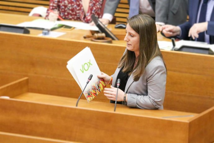 Archivo - Ana Vega, portavoz del Grupo Parlamentario VOX en Les Corts Valencianes, en imagen de archivo