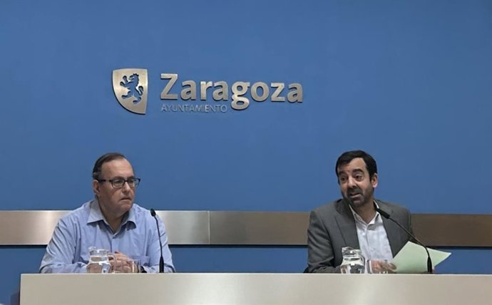 El director del festival, José Luis Anchelergues, y el gerente de Zaragoza Cultural, David Lozano.