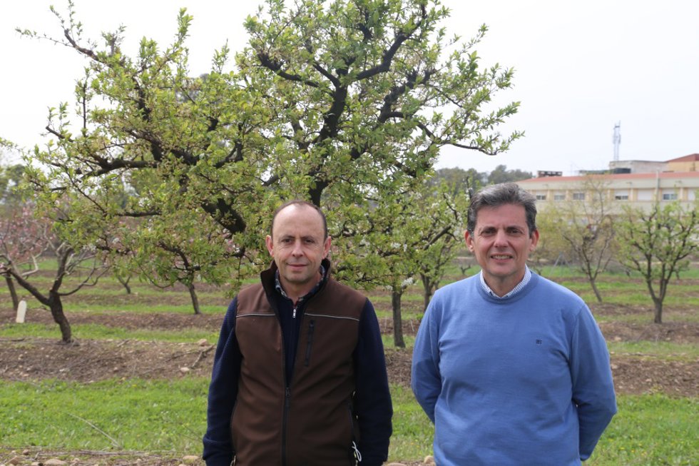 Los investigadores Emilio Camacho Poyato y Juan Antonio Rodríguez, de la Unidad de Excelencia María de Maeztu de la Universidad de Córdoba (Dauco).