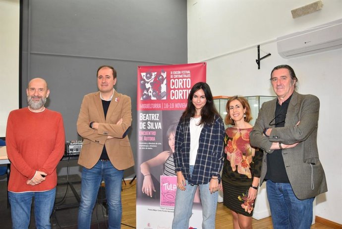 La XI edición de Corto Cotismo echa a andar con la clase magistral de la directora Beatriz de Silva