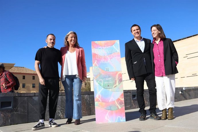 Presentación del festival de arte contemporáneo 'Meandering, un manantial entre dos aguas', organizado por TBA21-Academy, con apoyo del Ayuntamiento.