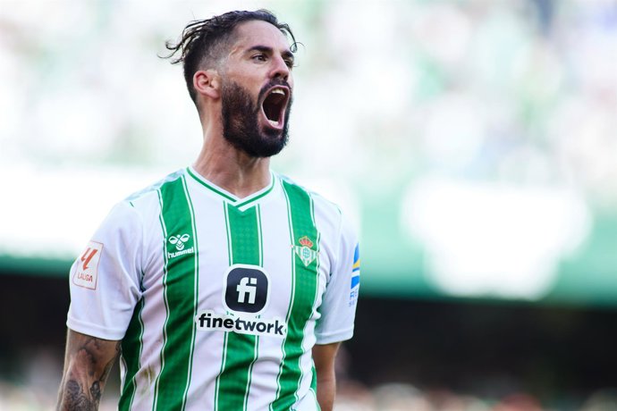 Francisco 'Isco' Alarcon celebra un gol con el Real Betis