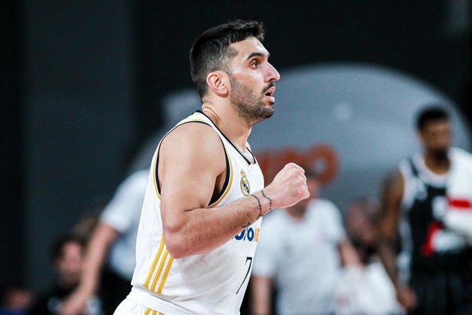 Facundo Campazzo celebra una canasta durante el Real Madrid-Virtus de la Euroliga 23-24