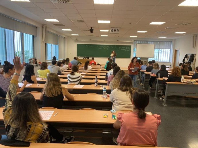 Cerca de 60.000 candidatos se examinan este sábado para lograr un puesto fijo de celador y celador-conductor en el SAS.