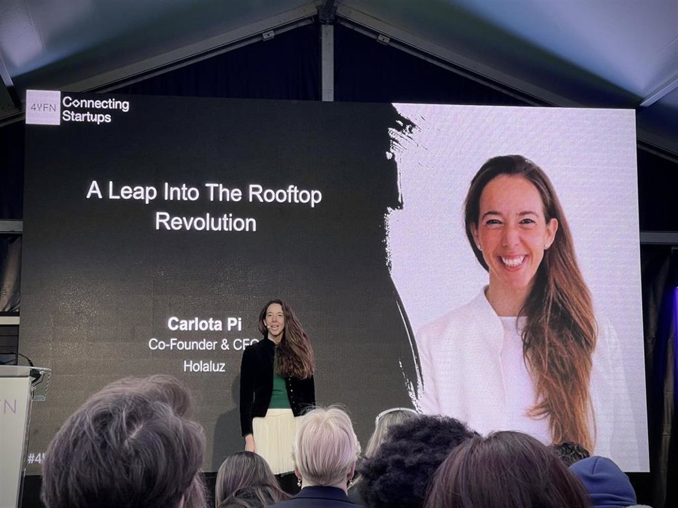 Archivo - La ceo de Holaluz Carlota Pi en el MWC